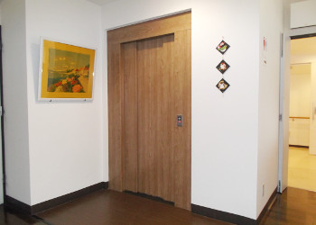 札幌市白石区菊水の通所介護「デイサービス すこやか東橋」エレベーター